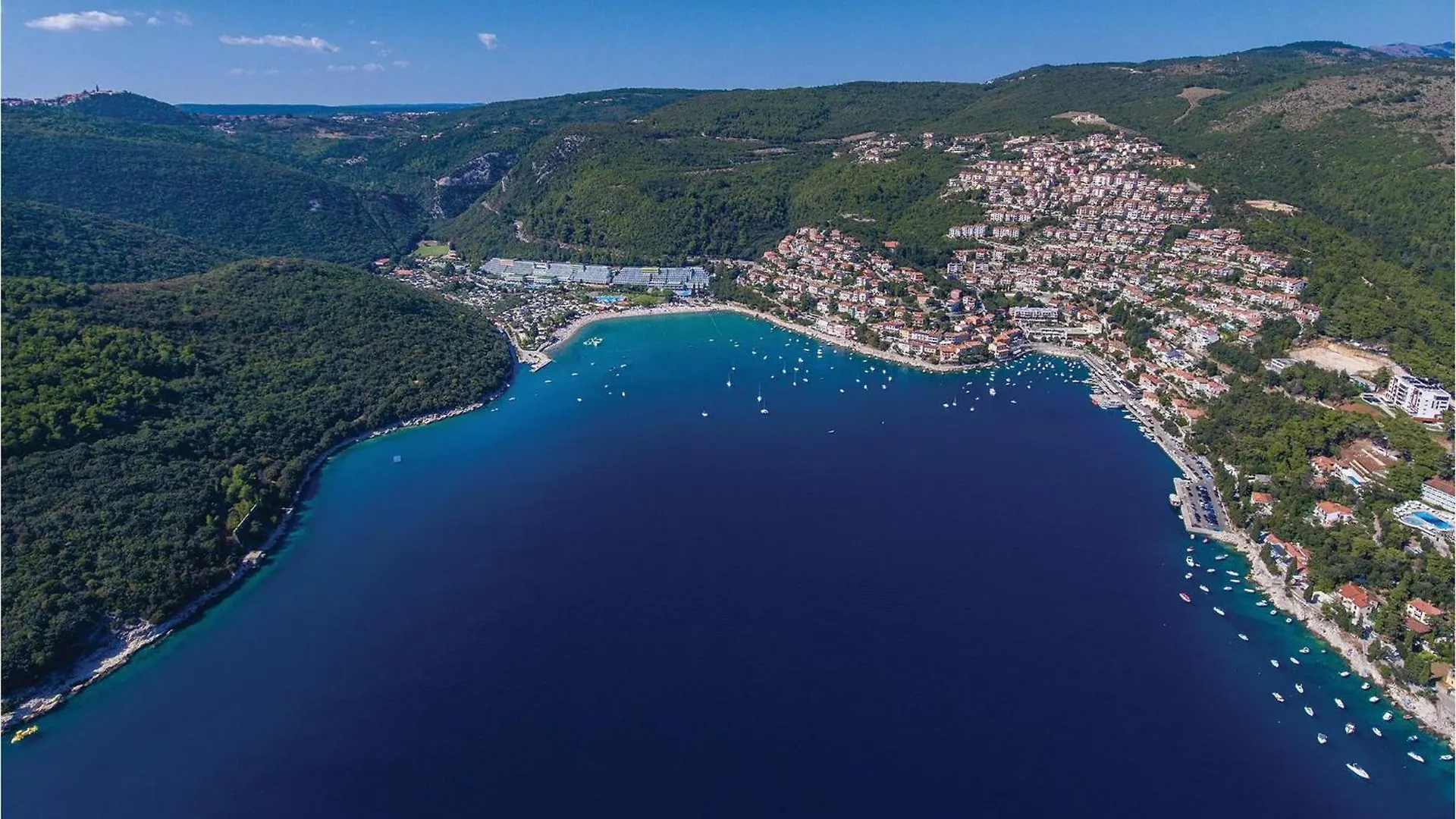 2 Bedroom Cozy Home In Kostrcani Holiday home
